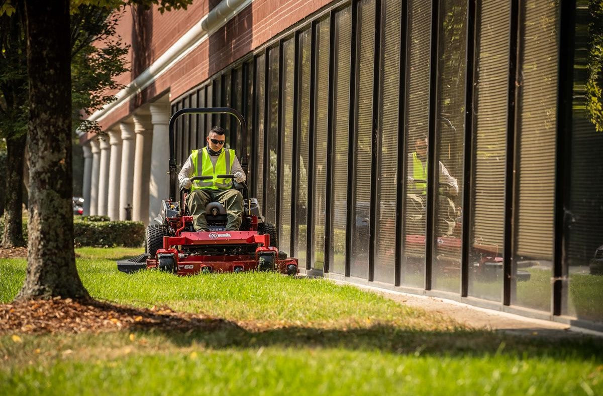 Exmark Lazer Z S-Series with 25.5 HP* Kawasaki FX801V Engine and 60